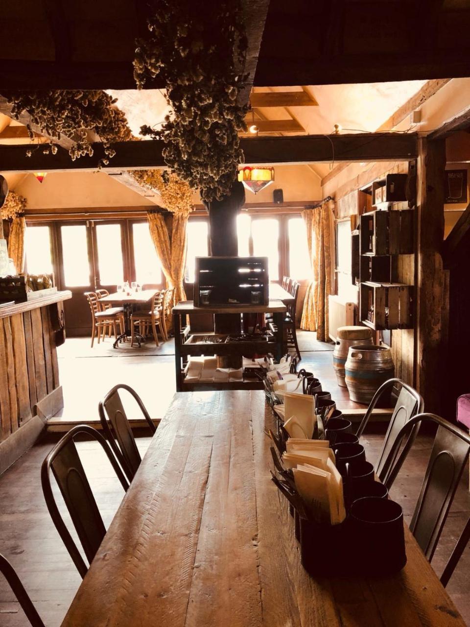 The Wiremill Hotel Felbridge Eksteriør billede